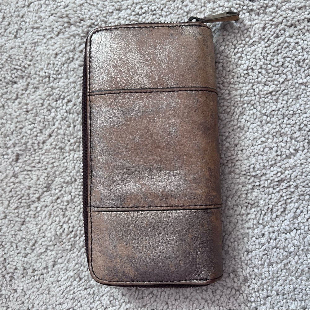 Fossil Women's Metallic Gold and Brown Wallet - Picture 3 of 8